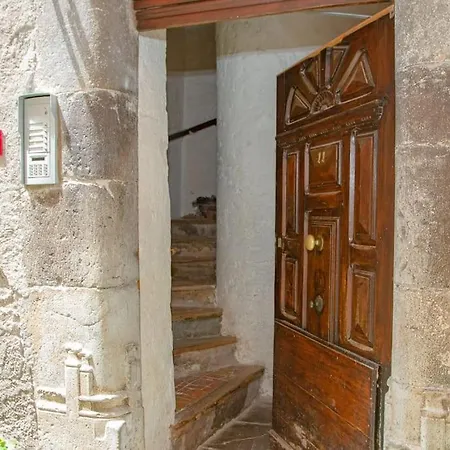 Chapitre Des Chanoines * Entrevaux