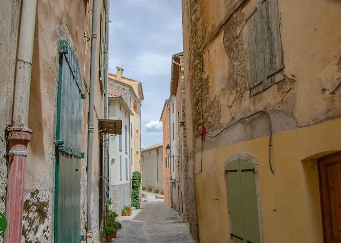 Chapitre Des Chanoines * Entrevaux